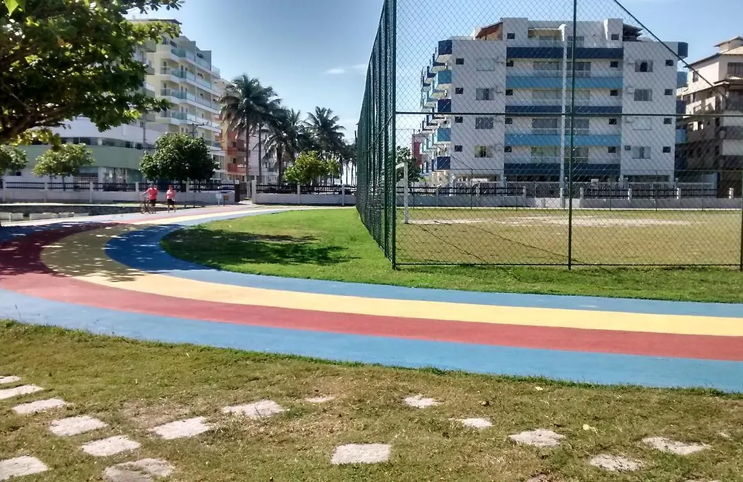 Prainha Lindo Apto com 02 quartos e 02 vagas de garagem-1